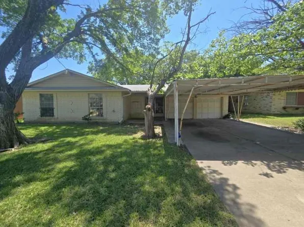 1608 Lee St, Kaufman, TX 75142
