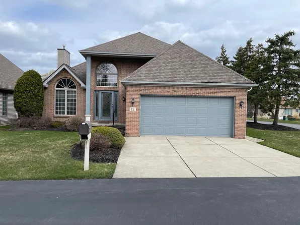 12 Heathrow Ct, Williamsville, NY 14221