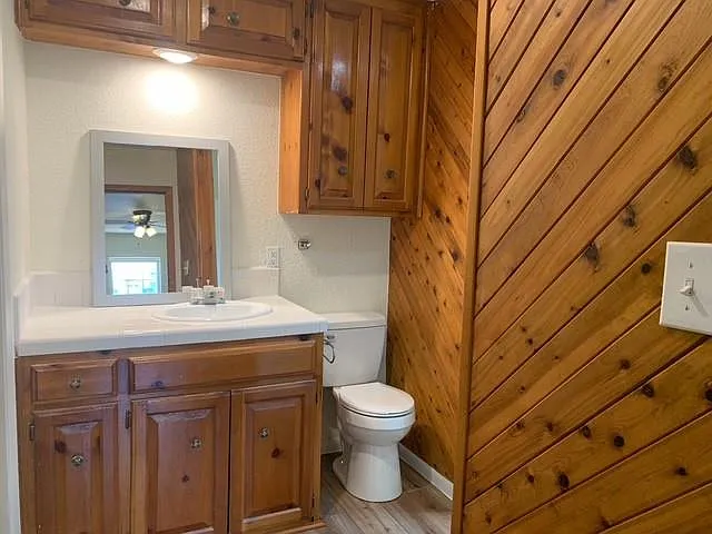 510 Avenue F — Photo 9