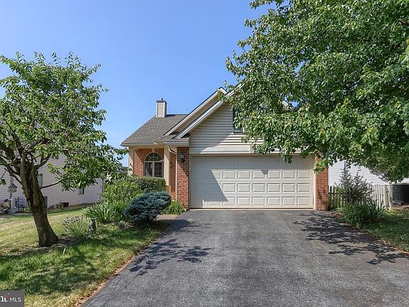 4th image of 1848 Meadow Ridge Dr
