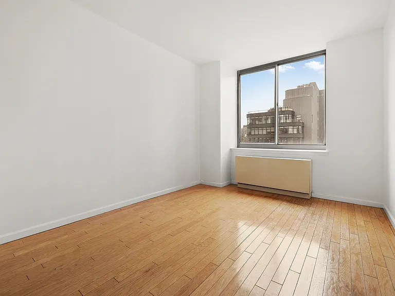 520 W 23rd St #11B — Photo 11