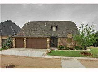 5921 Chestnut Ct, Edmond, OK 73025