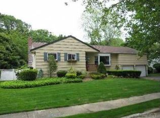 1019 Westminster Ave, Dix Hills, NY 11746