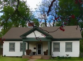 405 NW A St, Bentonville, AR 72712