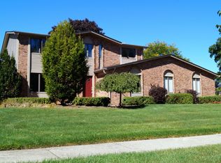 3705 Balfour Dr, Troy, MI