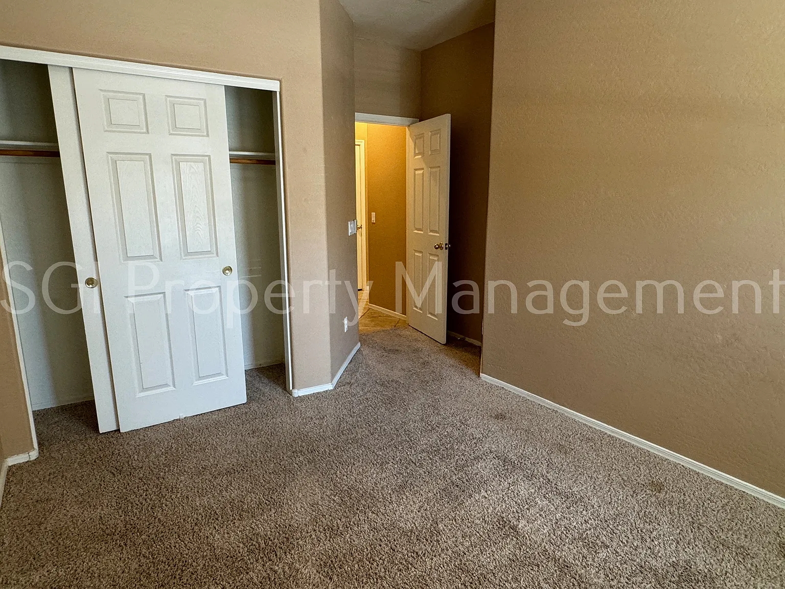 Gorgeous Suprise Farms home ready for move in — Photo 4