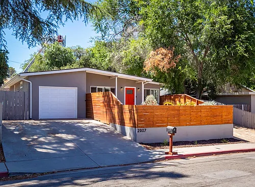 2907 Park St Photo 1