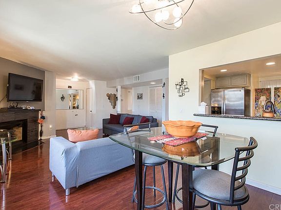 5th image of 6716 Clybourn Ave Unit 102