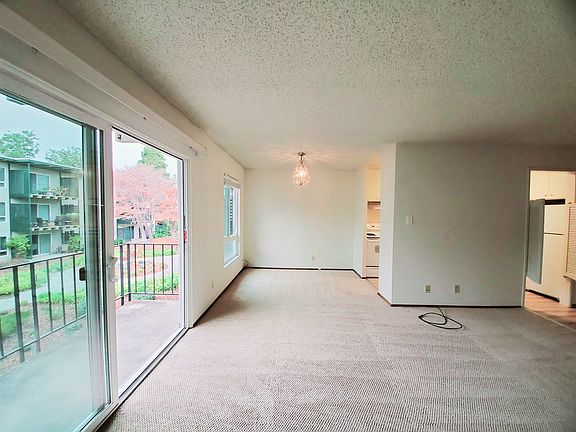 3rd image of 800 N Delaware St APT 307