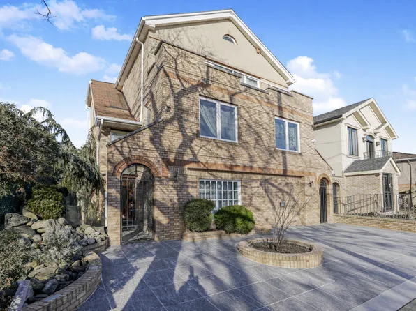 215 Arkansas Drive image 1 of 38