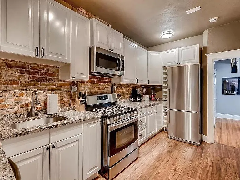 2526 E 12th Ave — Photo 2