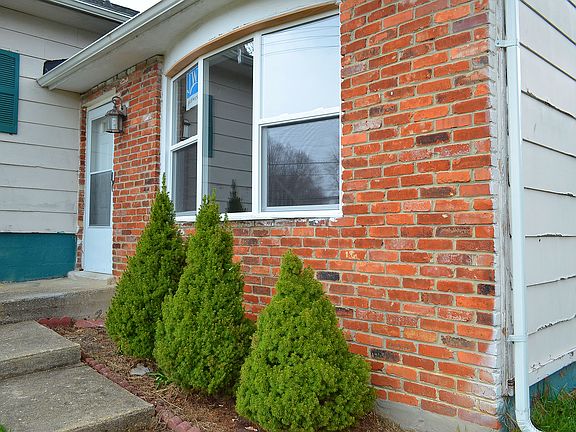 2nd image of 206 Shady Glen Dr