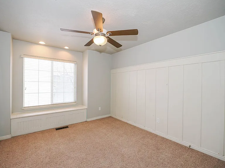 1485 N June St — Photo 18