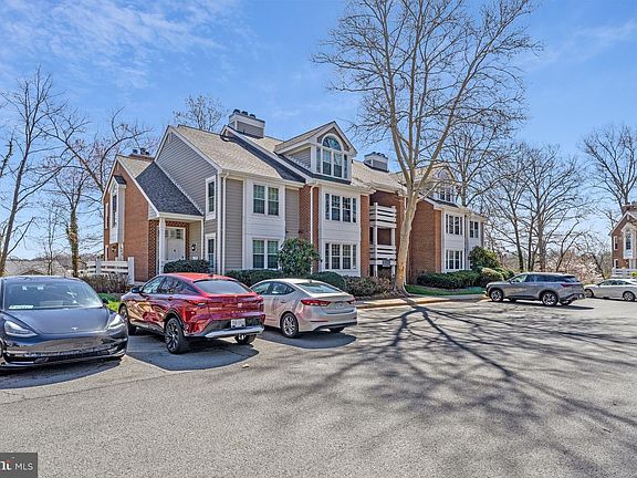 4th image of 11142 Beaver Trail Ct