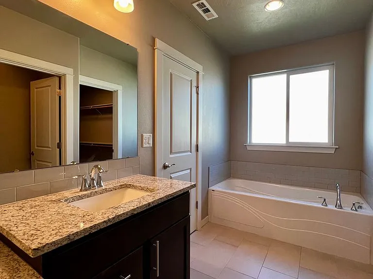 6112 Cottonwood Loop — Photo 20