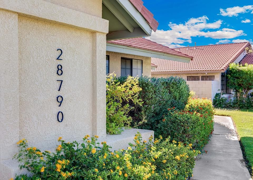 1st image of 28790 Avenida Maravilla