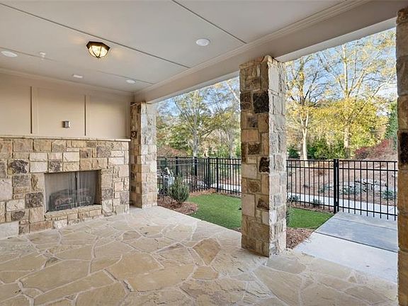 3rd image of 410 Townly Ct