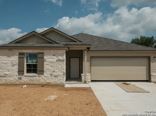 1145 River Wood, Seguin, TX 78155