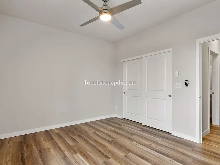 3323 SE 87th Ave — Photo 15