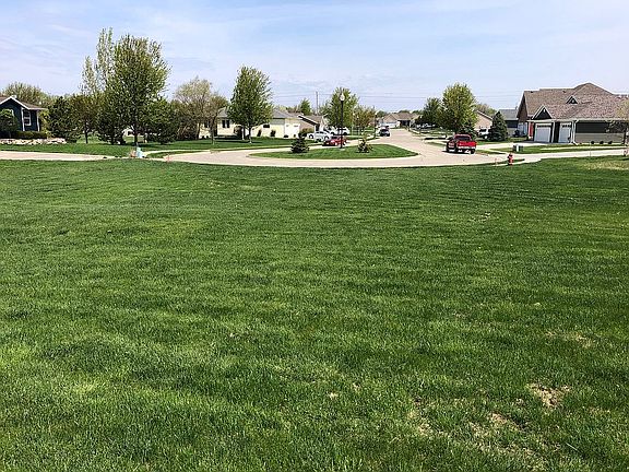 2nd image of Keokuk Ave #13