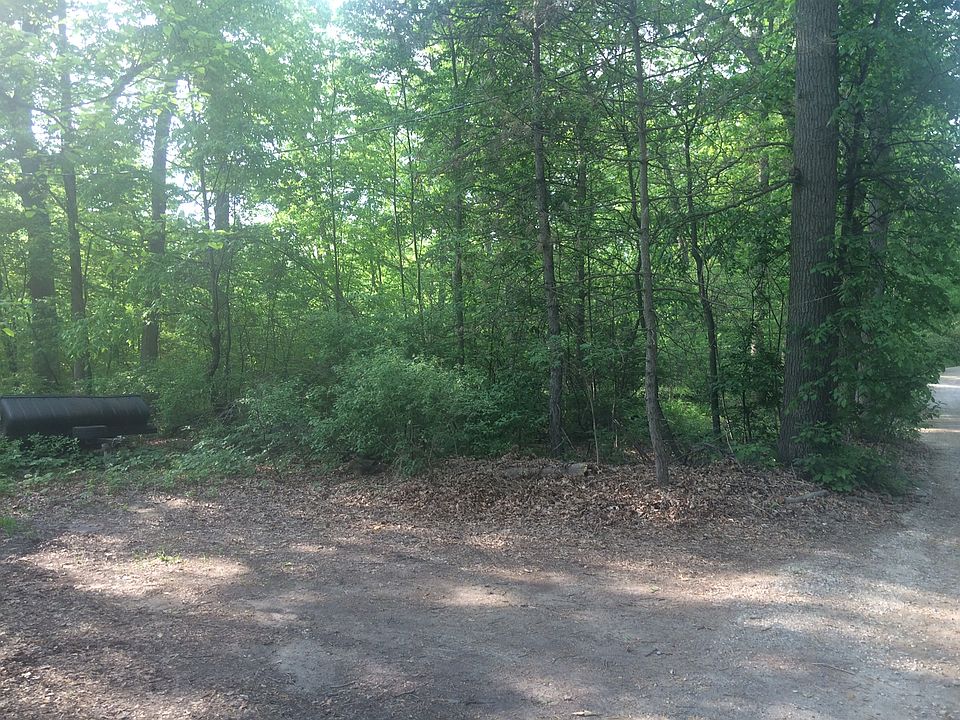 2nd image of 1684 S Hughes Rd