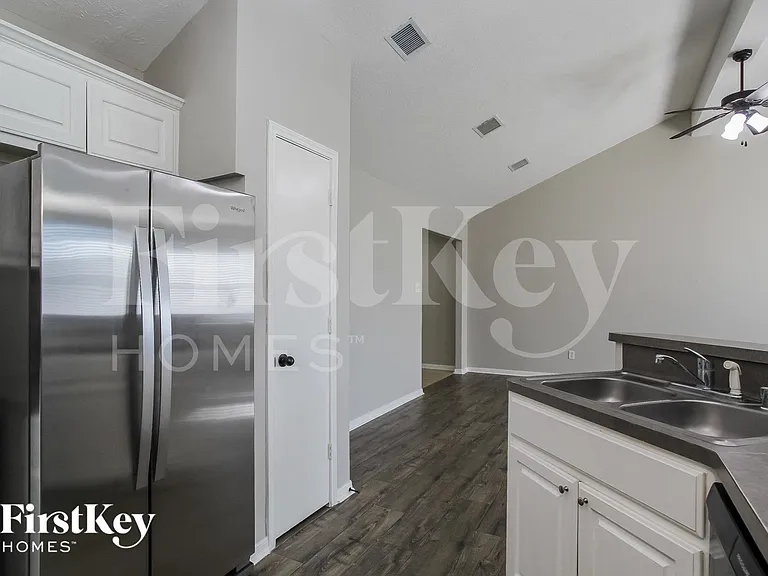 16204 N View Ct — Photo 7