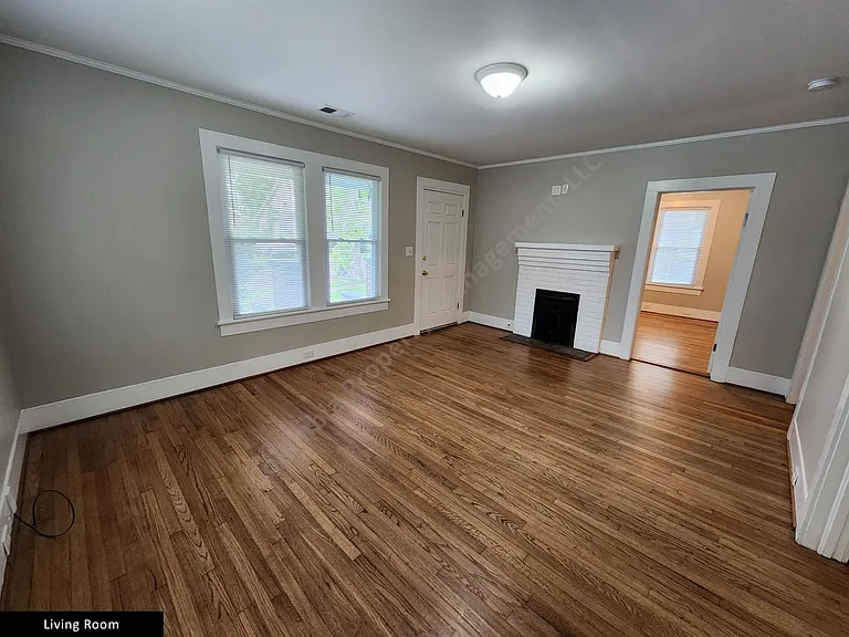 3015 Clark St — Photo 15