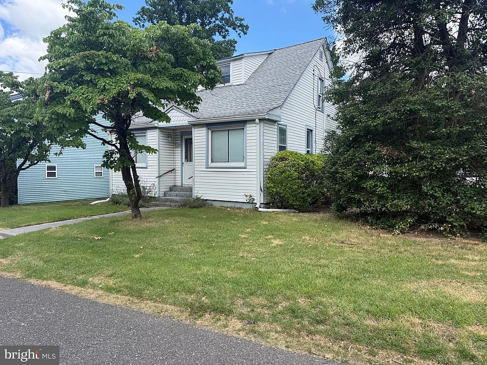 1st image of 358 Berkley Rd