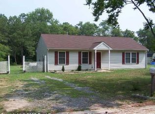 6889 Woodsville Rd, Hayes, VA 23072