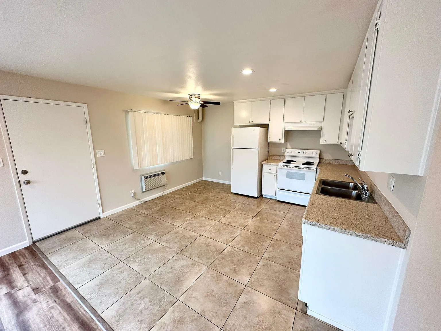 2 bed, 900 sqft, $2,250 — Photo 2