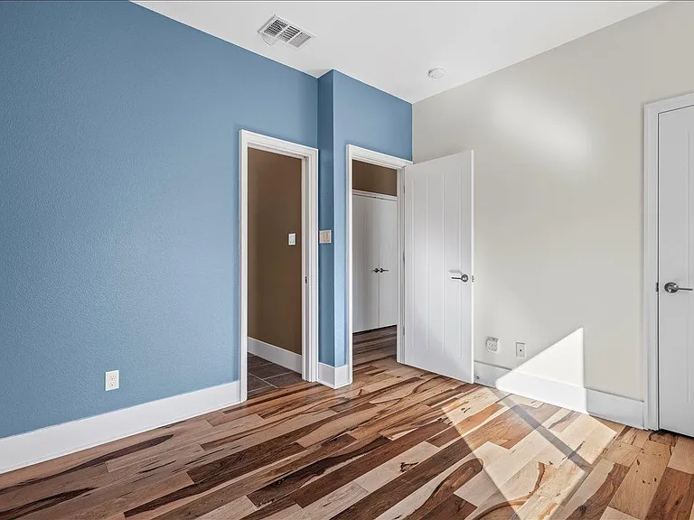 1601 Houston St #3 — Photo 17