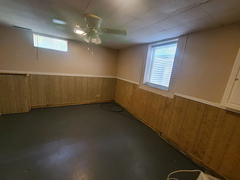 1509 N Main St — Photo 13