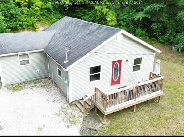 2687 Smith Creek Rd, Salt Rock, WV 25559