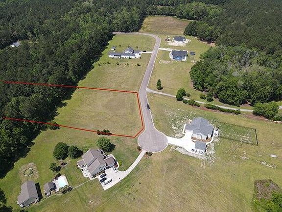 3rd image of 183 Ryefield Ln