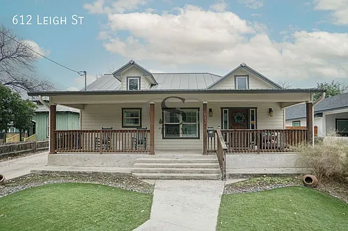 612 Leigh St Photo 1