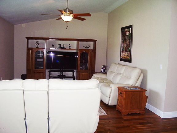 5th image of 17558 SE 95th Cir