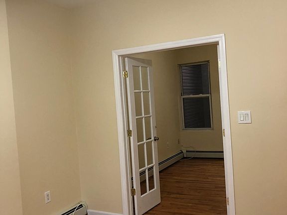 5th image of 7 Skillman Ave APT 2L