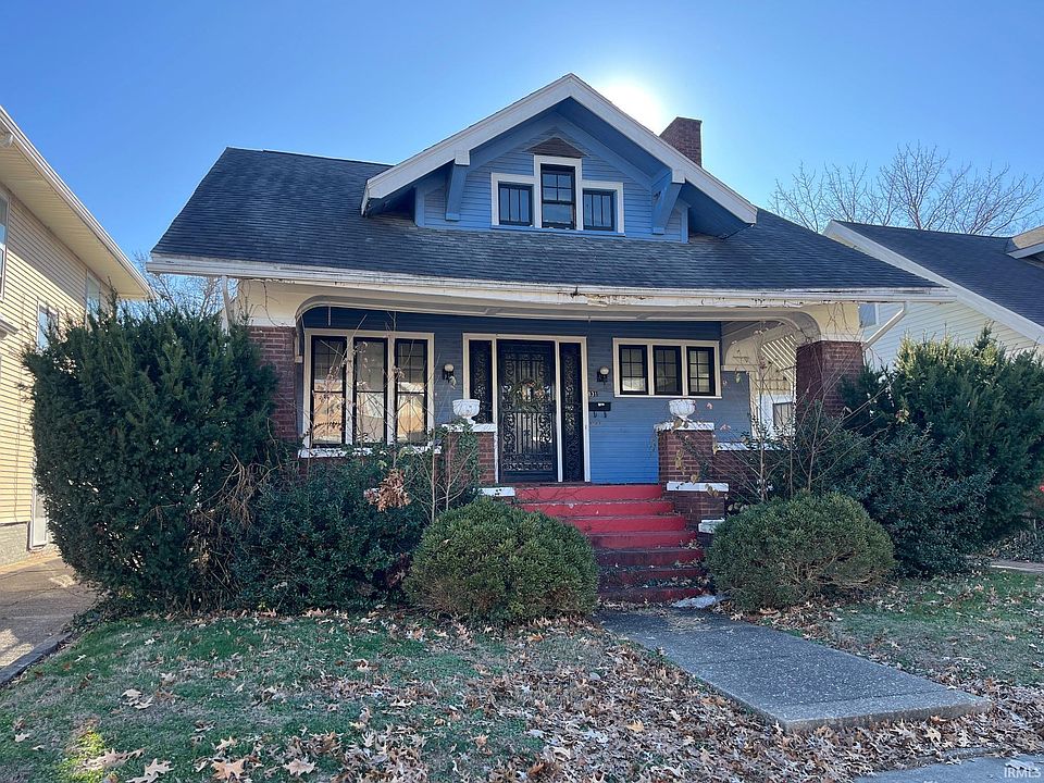 1st image of 831 E Gum St