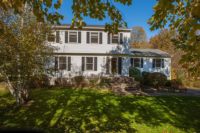 1st image of 15 Scott Ln