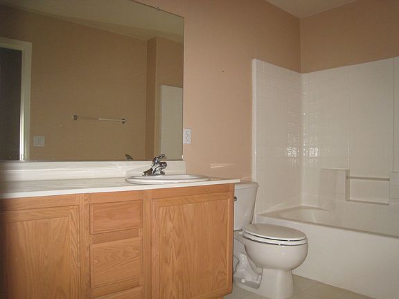 3RD BATHROOM UPSTAIRS 