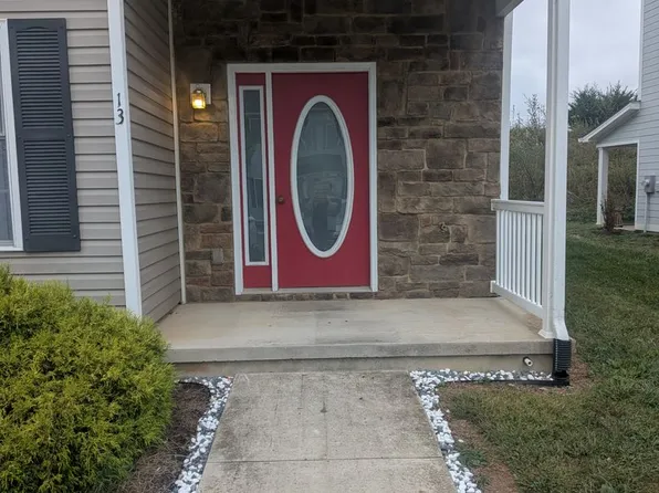 13 Bristol Ln, Lexington, VA 24450