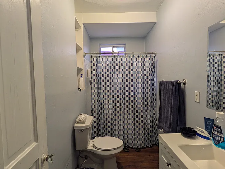 2nd Floor Bathroom