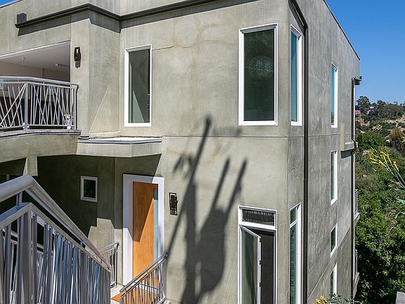 3rd image of 3616 E Tacoma Ave
