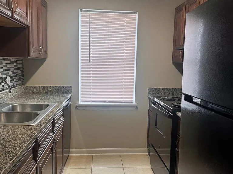 Ashley Place — Photo 5