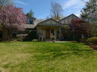 213 Overlook Rd, New Rochelle, NY 10804