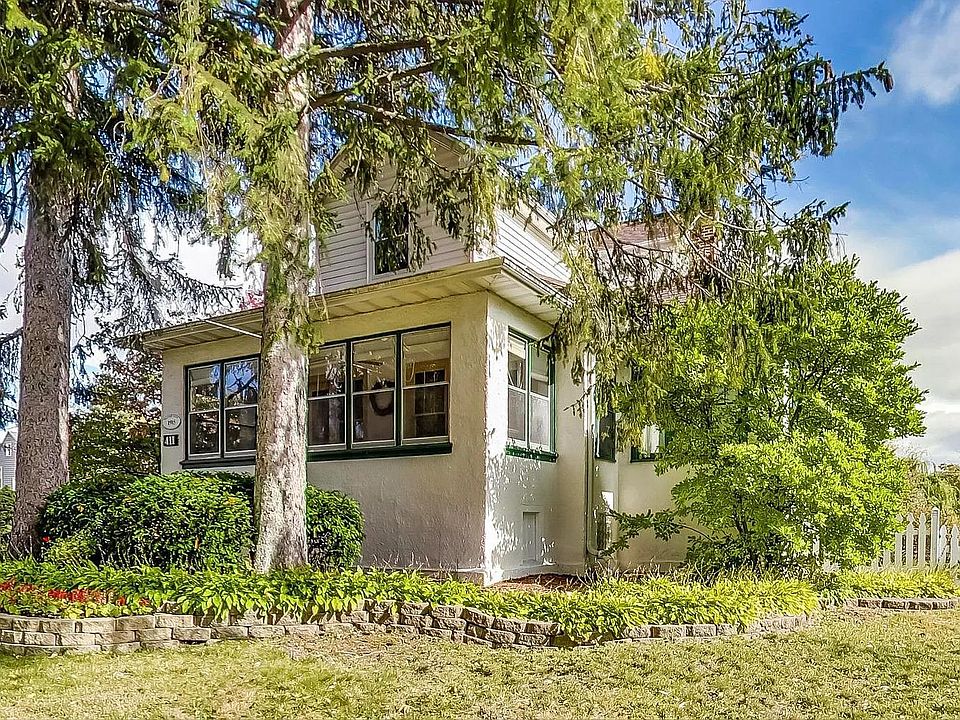1st image of 411 S Summit Ave