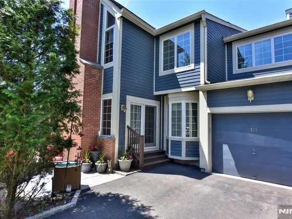 335 Cambridge Dr, Ramsey, NJ 07446
