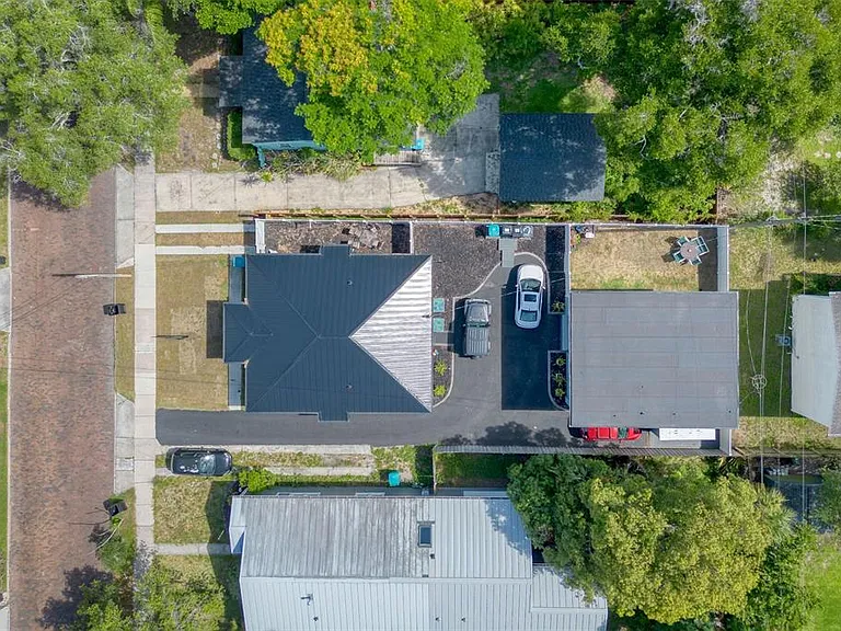 1427 Asher Ln — Photo 24