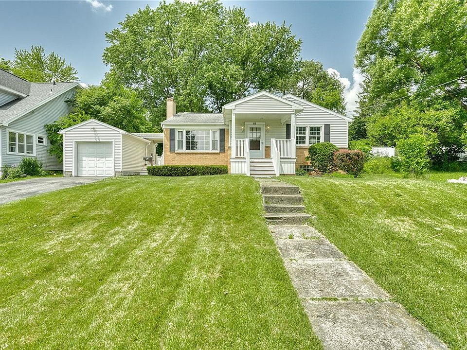 1st image of 83 Garden Dr