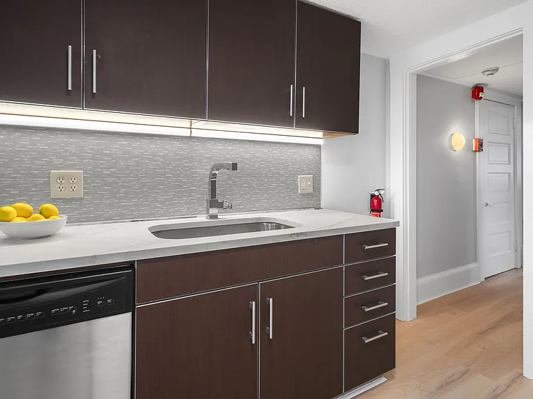 104 Harvard Pl — Photo 100